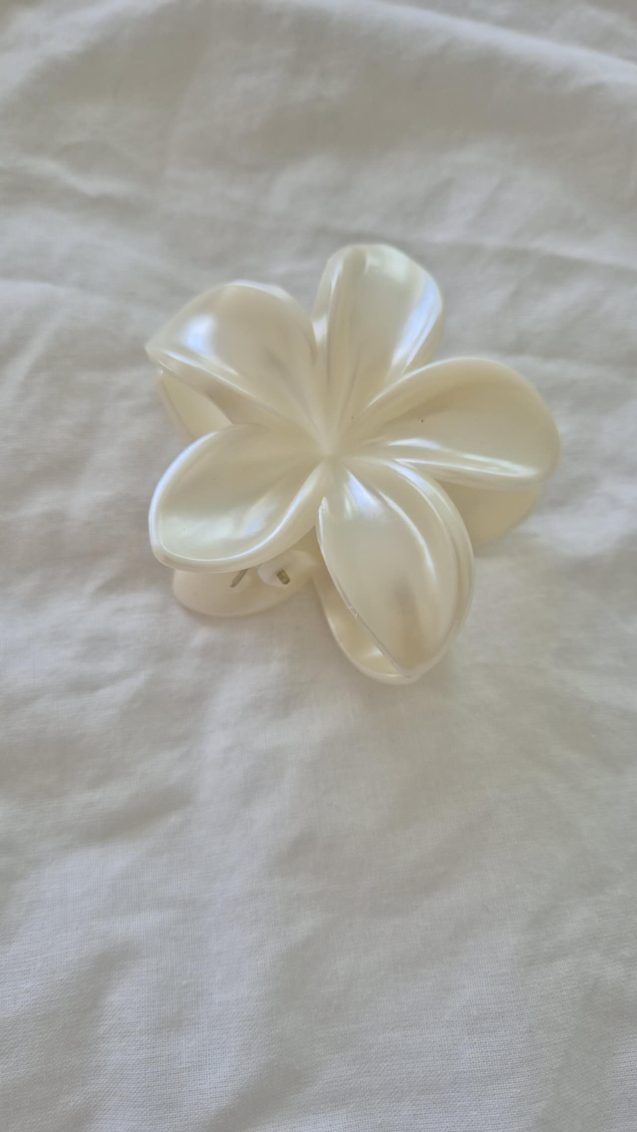 Hair Clip Flower Frangipani Milky Pearl White