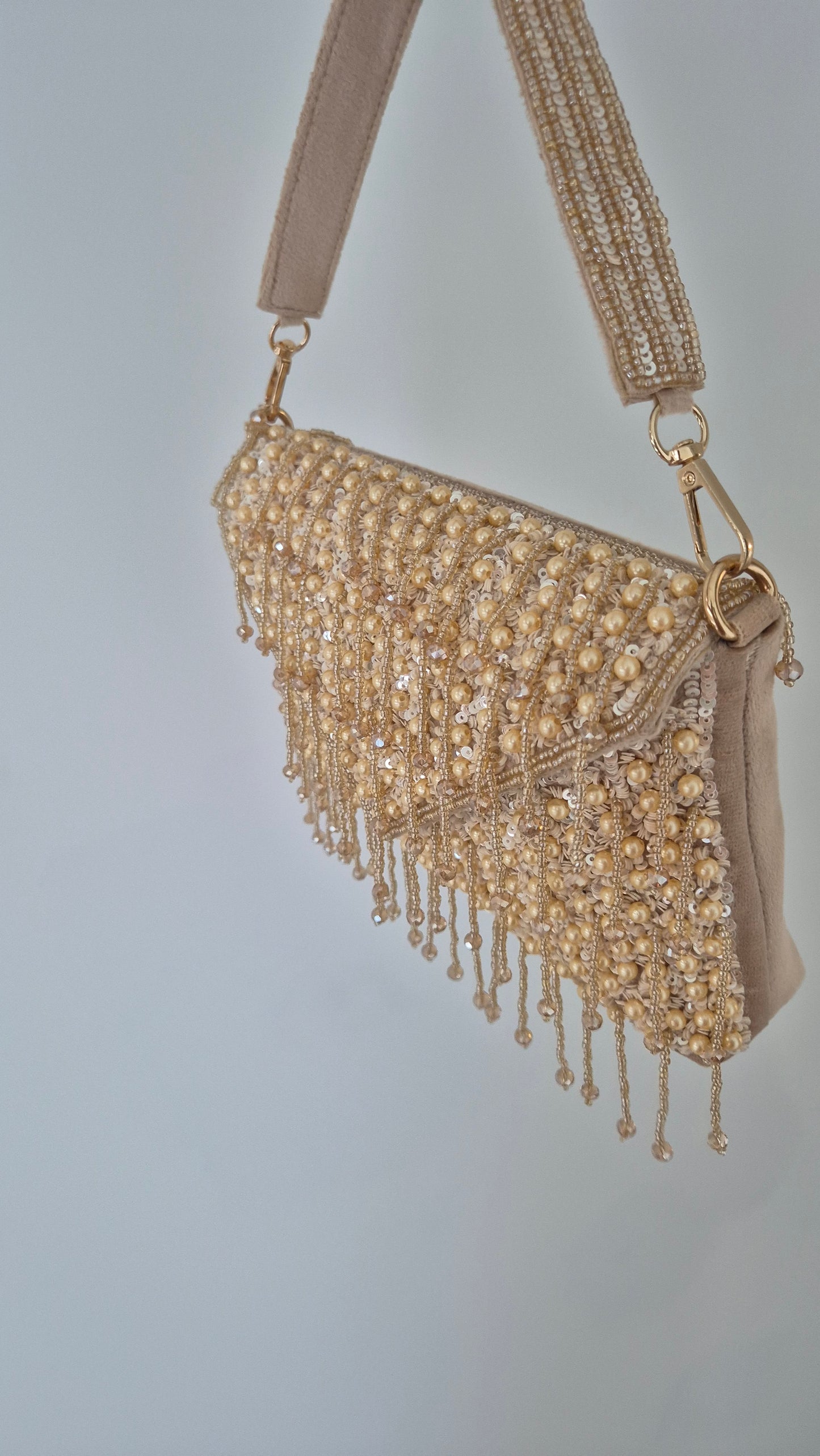 Handbag Beaded Tassel Drop Pearl Oyster Cream Bag